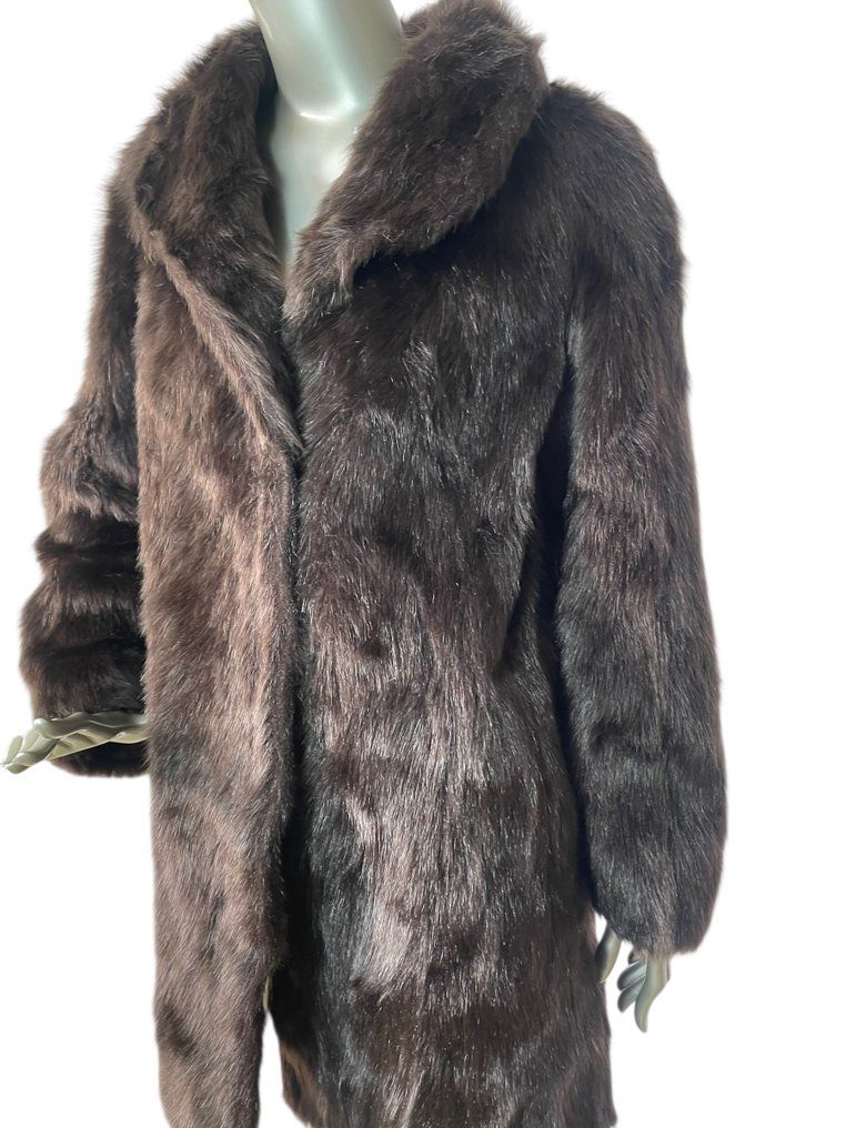 Artisan Furrier - Cappotto di pelliccia #3.2