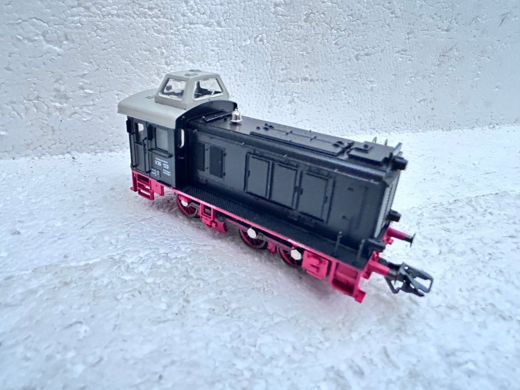 Märklin H0 - 3546 - Locomotiva diesel (1) - V36 con decoder mfx - DB #1.0