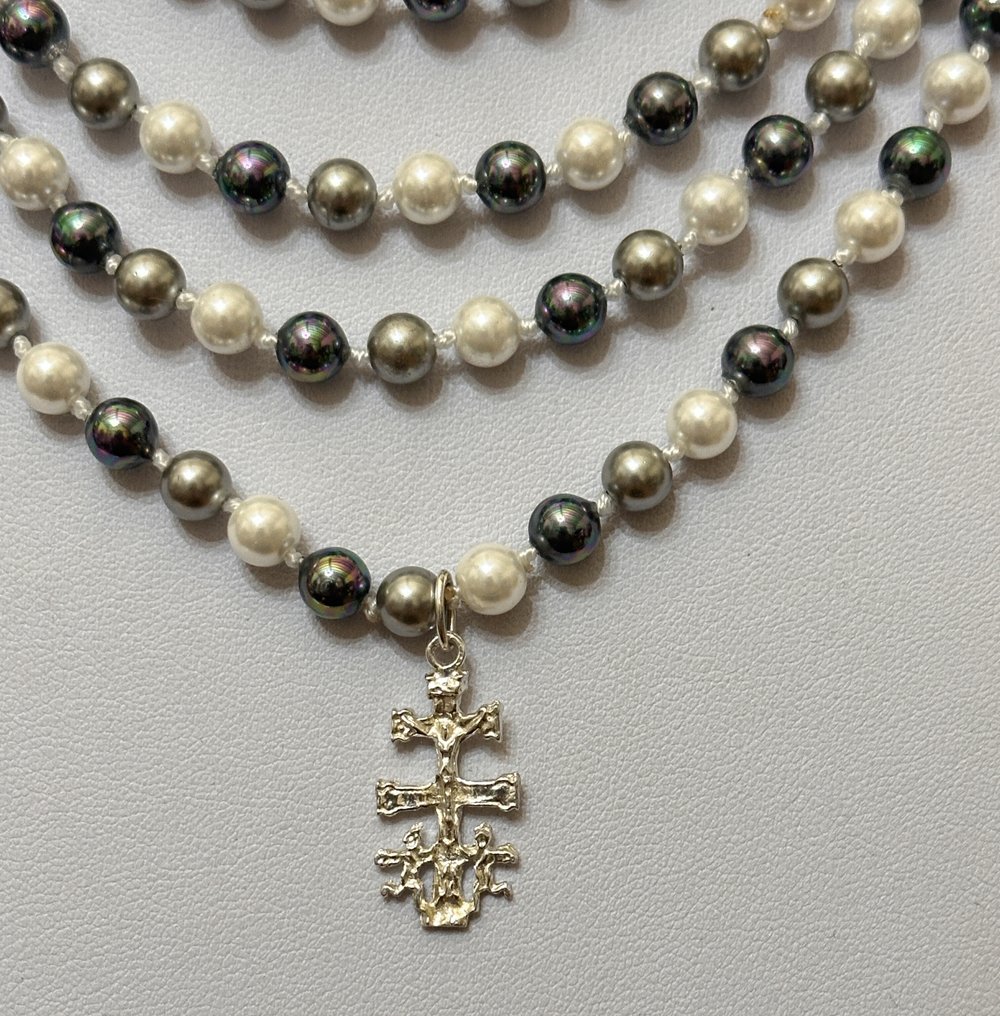 超级长款的母珠项链和卡拉瓦卡十字架。圣人的保护符。 - 吊墜頸鏈 - 高品质 925 银。 #1.0