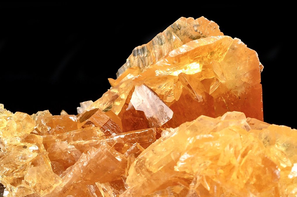 Wonderful transparent white halite on deep orange fish-tail gypsum var selenite. from Peru - Height: 11.9 cm - Width: 7.3 cm- 323 g #2.1