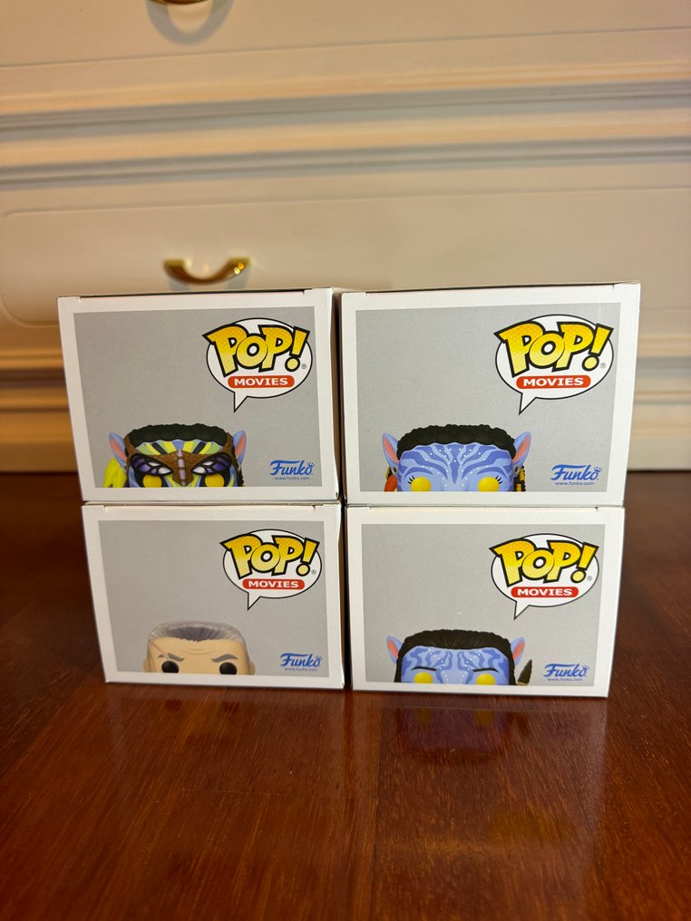 Funko  - Funko Pop Miles Quaritch; Battle Neytiri; Jake Sully; Neytiri - 2020+ - V.S. #4.3