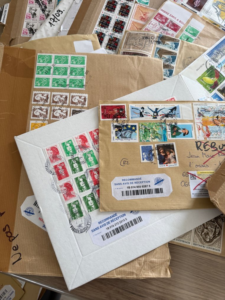 法国  - 大量现代信件（2024/2025年）带邮票（+1.4公斤） #4.3