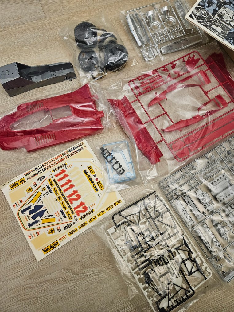 Tamiya 1:12 - Model kit - Ferrari 312T4 #2.1