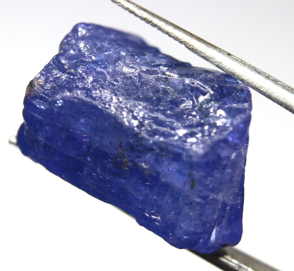 免运费，价格为21.20，优质坦桑石蓝色透明。 来自收藏 - 高度: 20 mm - 宽度: 13 mm- 4.24 g #4.3