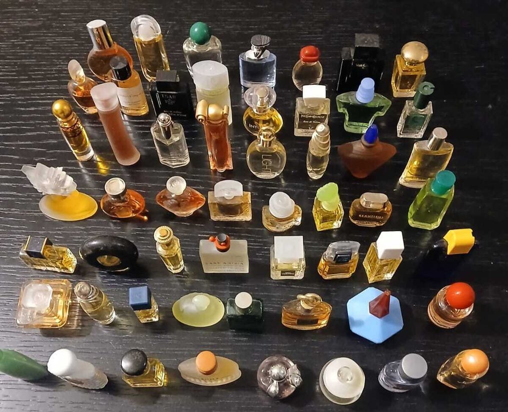 Συλλογή επώνυμων εμπορευμάτων - Μινιατούρες αρωμάτων - Yves Saint Laurent #1.0