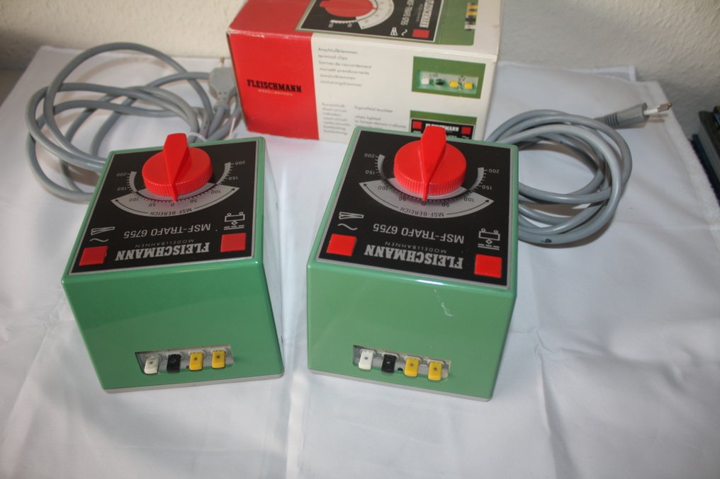 Fleischmann Diverse schalen - 6755 - Model train tracks (2) - Transformers have been tested and are working. #2.1