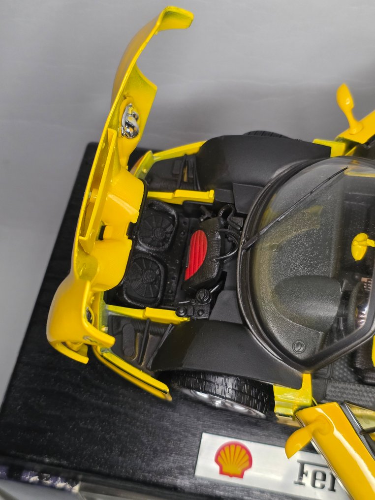 Bburago 1:18 - Model car - Ferrari F50 (1995) #1.0