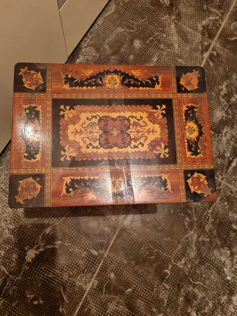 Asztal - Csomoros fa #1.0