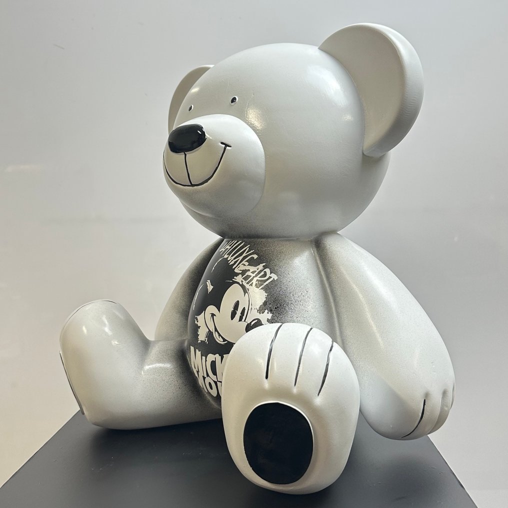 Daluxe Art - 1999 • Mickey Mouse Bear Sculpture #3.2