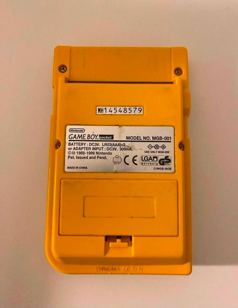Nintendo - Gameboy Pocket - yellow - Handheld game console #1.0