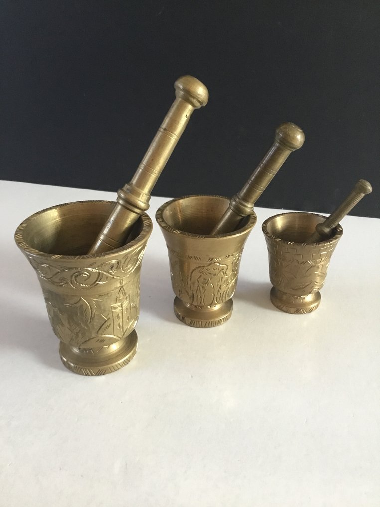 gemerkt HBS Apothekers - Mortar and pestle (6) - Brass - Set of 3 unique jacks #2.1