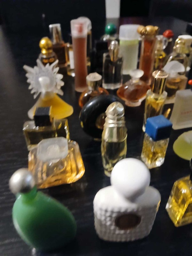 Συλλογή επώνυμων εμπορευμάτων - Μινιατούρες αρωμάτων - Yves Saint Laurent #1.0