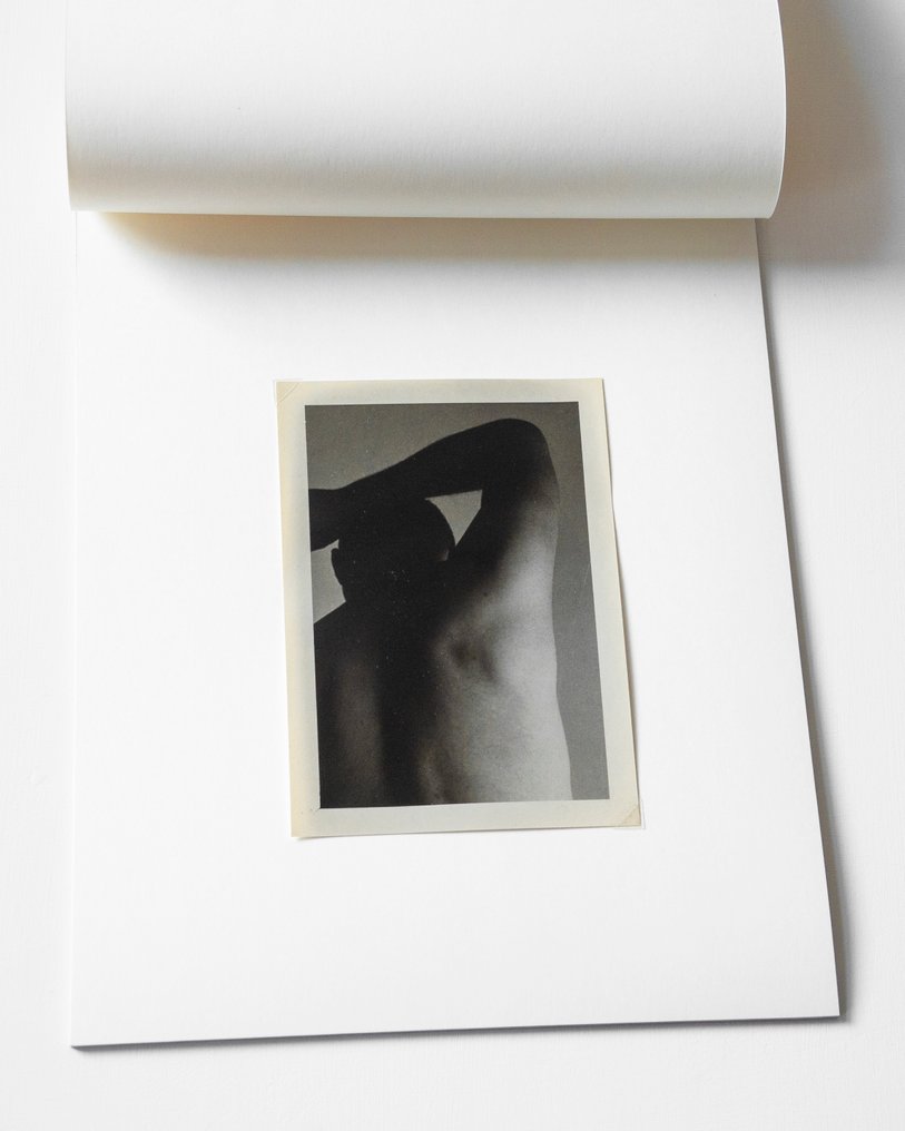 Anna Khavro - MALE NUDE - Gelatin silver print - Small edition #3.2