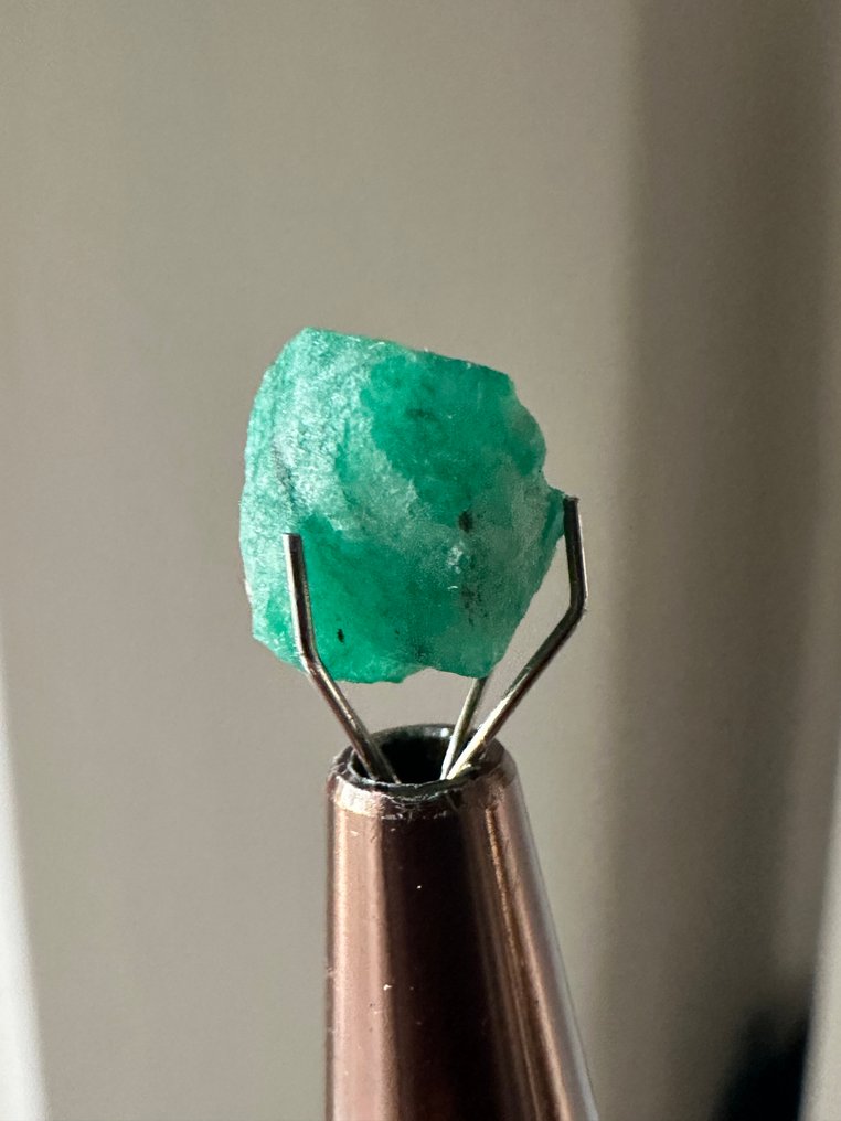 Σμαράγδι Ακατέργαστο. 5,95 Ct. Μεγάλος Πράσινος Κορυφαίος Σαφείρι Κρύσταλλος. 100% Ειδικό Κομμάτι! - Ύψος: 9 mm - Πλάτος: 8 mm- 1.19 g #4.3