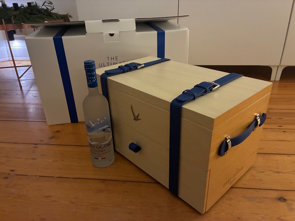 Grey Goose - Grey Goose Gift Set  - b. 2010s - 70cl #1.0