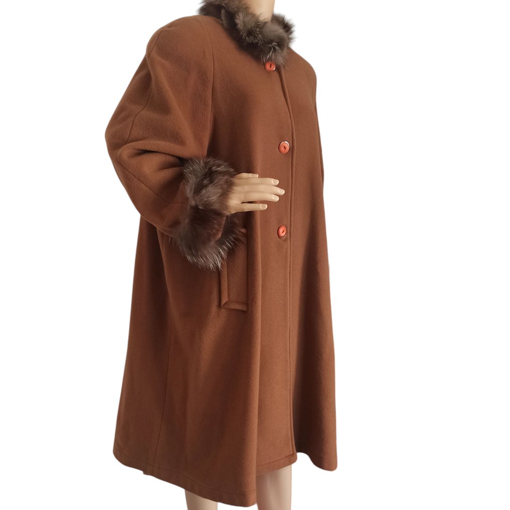 Artisan Furrier - 皮毛大衣 - 复古 #1.0