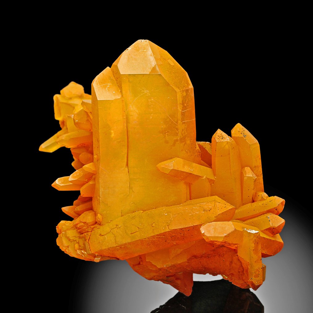 Tangerine Quartz Crystals - Height: 6.7 cm - Width: 6.7 cm- 77 g #1.0
