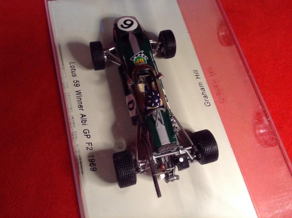 Spark 1:43 - Modelracerbil - ref. #S4277 Lotus 59B Cosworth F2 winner GP Albi 1969 #6 Graham Hill - Fremragende kvalitet - begrænset udgave - svært at finde i dag. #3.2
