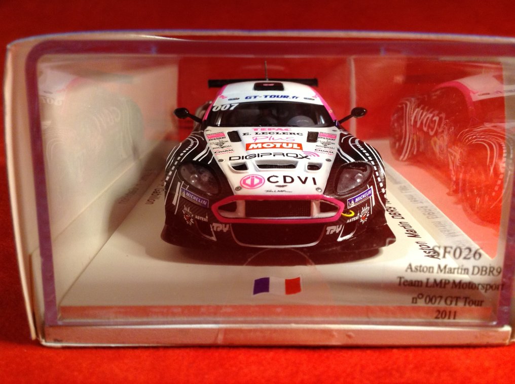 Spark 1:43 - Αγωνιστικό αυτοκίνητο μοντελισμού - ref. #SF026 Aston Martin DBRS9 ProDrive LMP Motorsport Dijon FFSA French GT 2013 #007 - εξαιρετική ποιότητα - περιορισμένης έκδοσης - δύσκολο να βρεθεί σήμερα - αριθμημένο #102 από μόλις #4.3