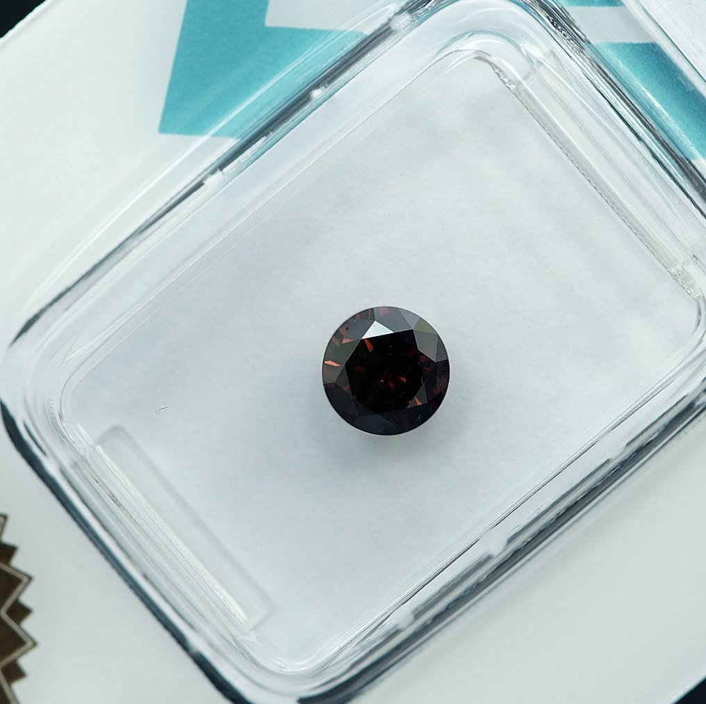 没有保留价 - 1 pcs 钻石 (天然色彩的) - 0.58 ct - 圆形 - Fancy dark 似橙色 棕色 - I2 内含二级 - 国际宝石研究院(IGI) - 干邑色 #2.1