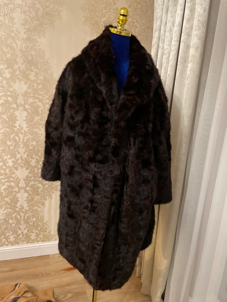 Artisan Furrier - Cappotto #1.0