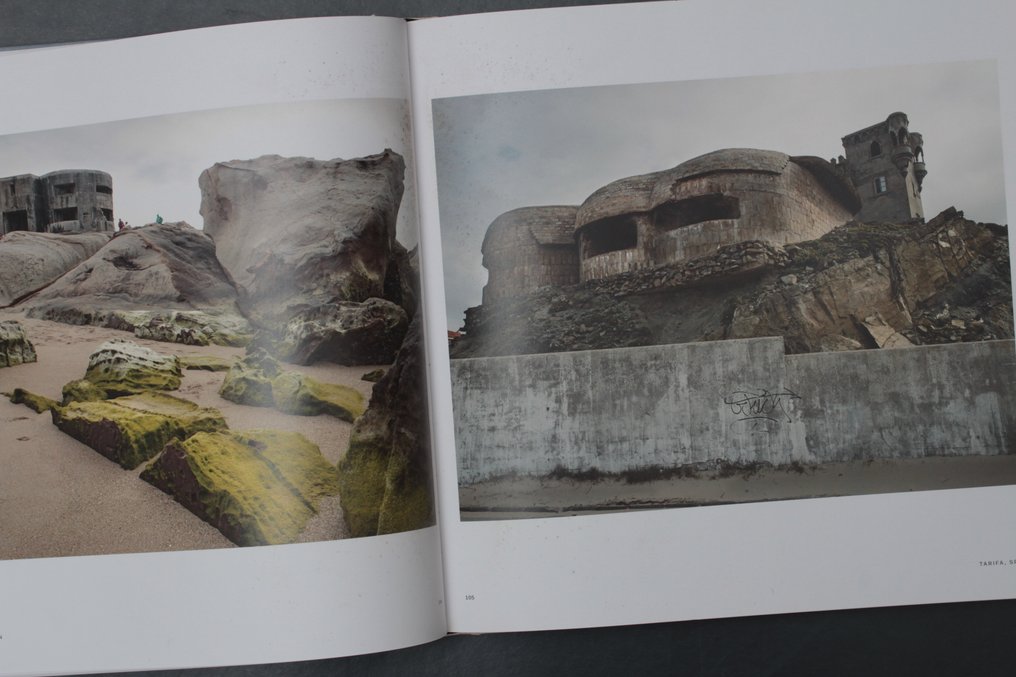 Carl De Keyzer - Moments Before The Flood - 2012 #2.1