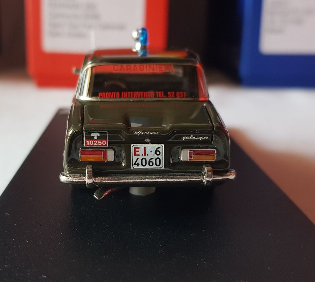 Look Smart 1:43 - Modellauto - Alfa Romeo Giulia Super Ti Carabinieri Verde RARA #4.3