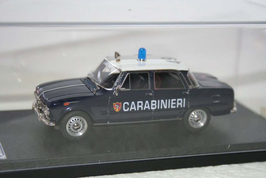 Look Smart 1:43 - Model car - Alfa Romeo Giulia Super Carabinieri Bleu/Bianca RARA #1.0