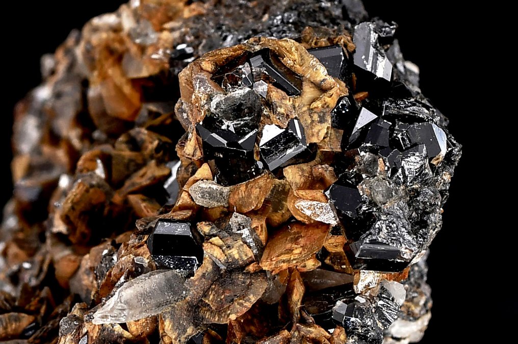 High quality sparkling Cassiterite and Siderite from Bolivia - Viloco Mine - Height: 7 cm - Width: 4.4 cm- 138 g #2.1