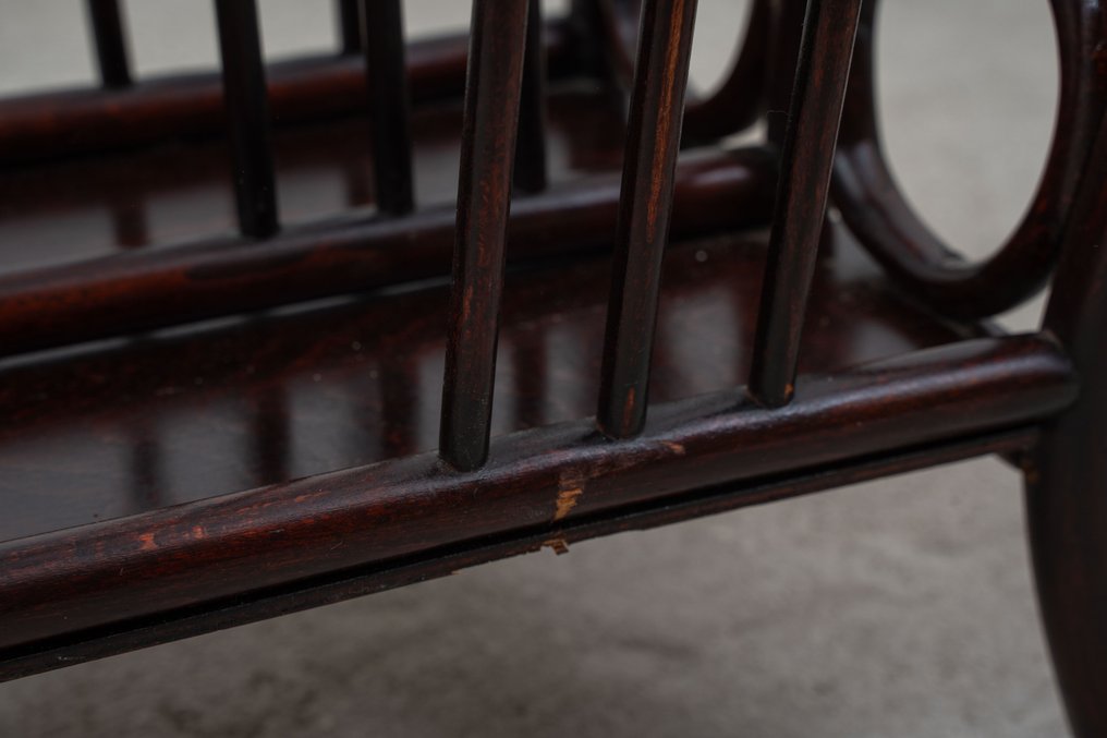 Thonet - Michael Thonet - Magazine rack - No. 33 - Beech #3.2