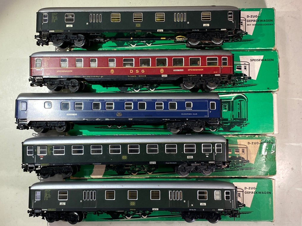 Märklin H0 - 4023/4026/4024/4029/4044 - 模型客運火車 (5) - 五件套经典锡板D型火车车厢 - DB #1.0