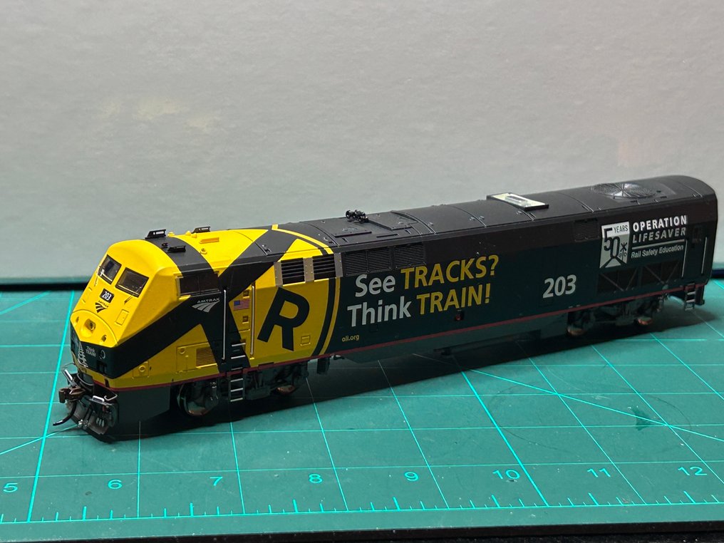 Athearn GENESIS H0轨 - ATHG81337 - 柴油电力机车 (1) - P42DC - Amtrak #1.0