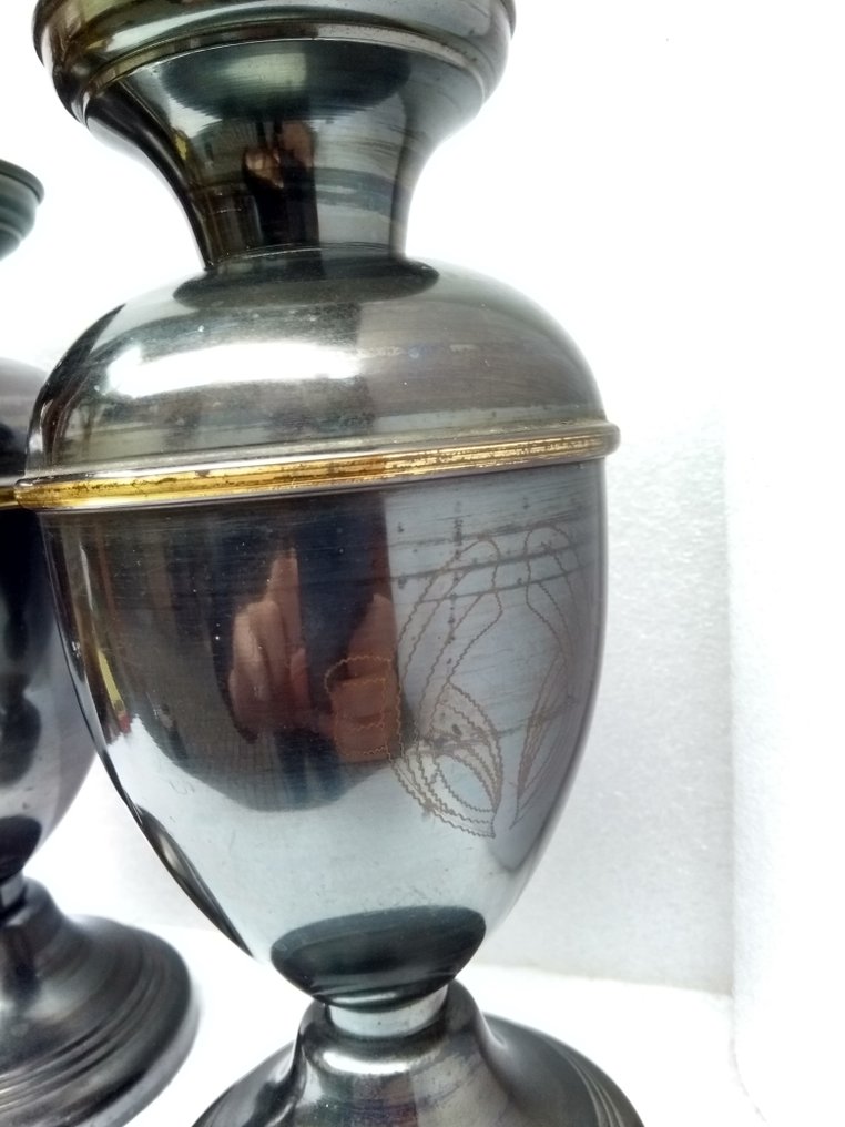 Balustervas (2) - Lackerad mässing - gravyrde ornament #3.2