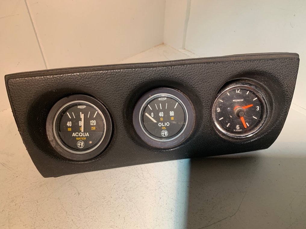 Console della dashboard - Alfa Romeo - Spider 1750 - SUD 1500 TI etc... Type 105 console - 1980 #3.2