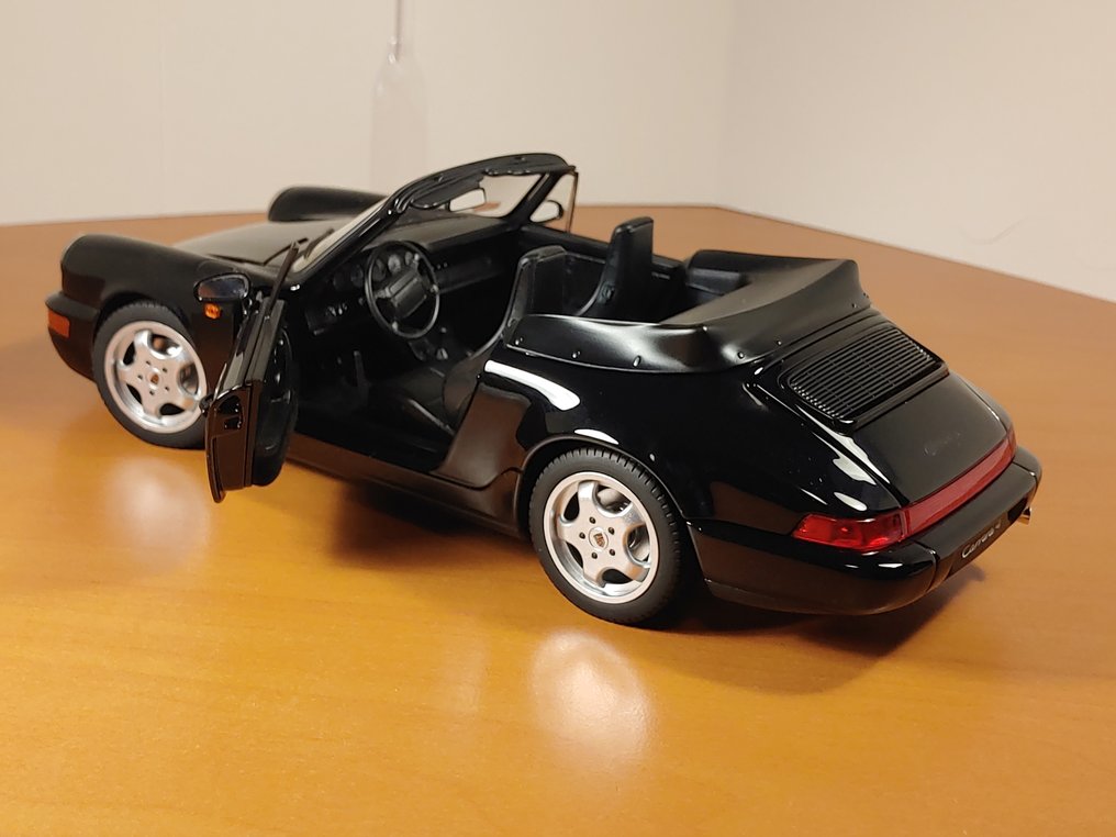 Norev 1:18 - Σπορ αυτοκίνητο μοντελισμού - Porsche 911 (964) Carrera 4 Cabrio 1990 #1.0