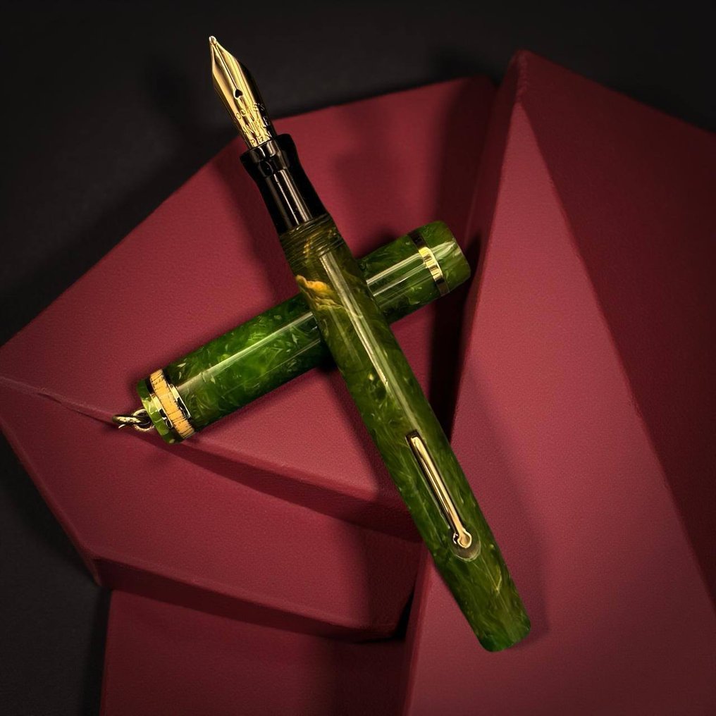 The Moore Pen Co - Moore - No reserve price - Fountain pen #1.0