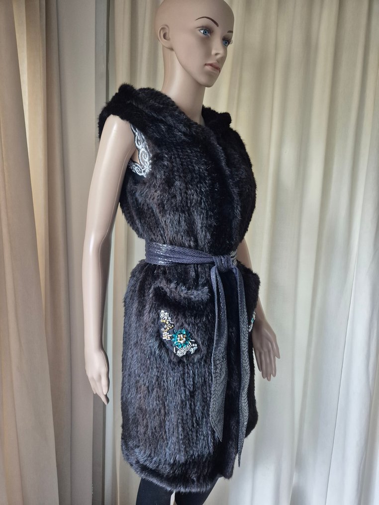 Artisan Furrier - 皮毛大衣 #1.0