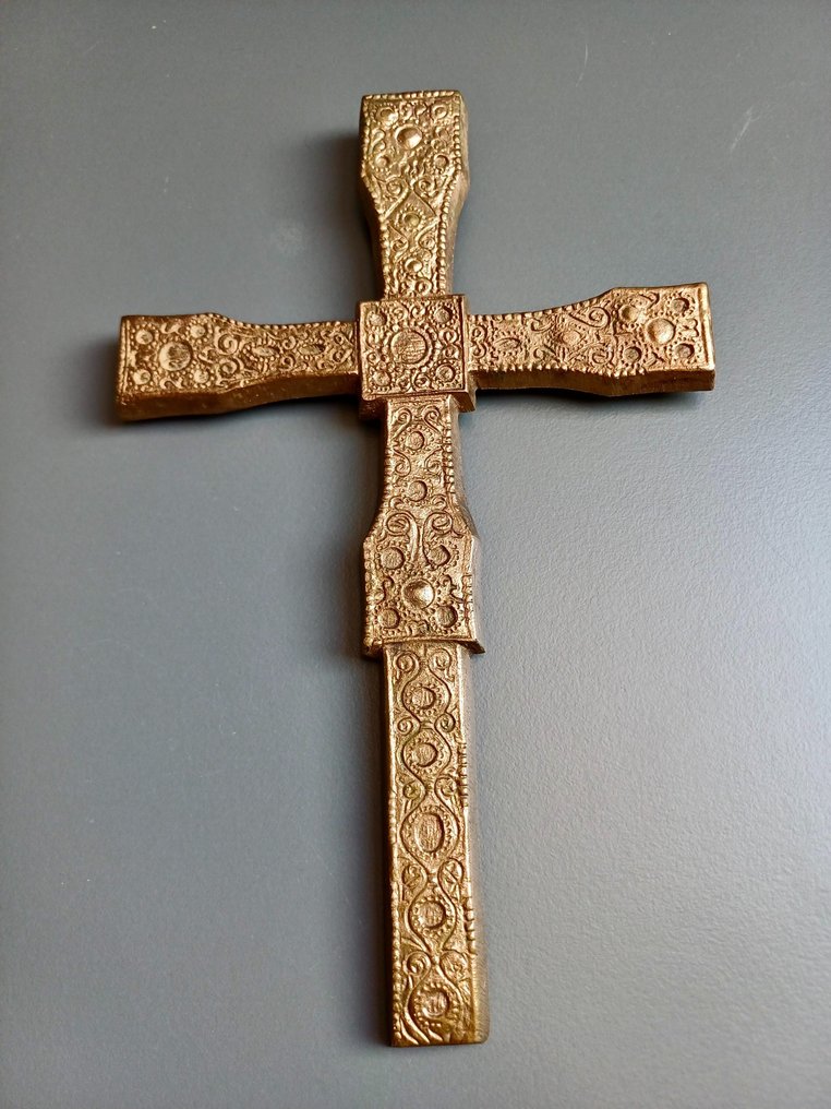 Antiikki Krusifiksi - Pronssi vai messinki - Varhainen 1900-luku #1.0