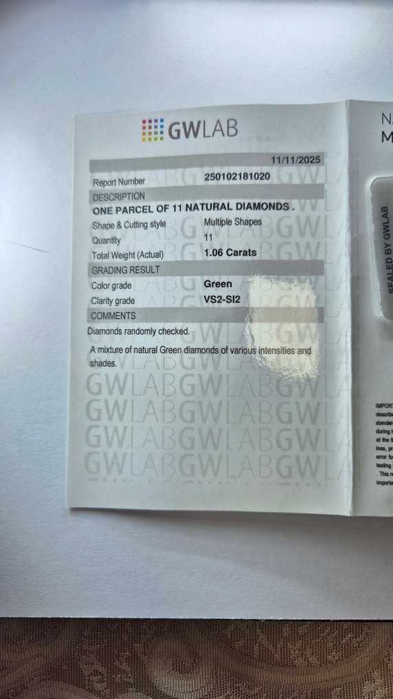 没有保留价 - 11 pcs 钻石  (天然色彩的)  - 1.06 ct - 混合形状 绿色 - VS2 轻微内含二级, SI2 微内含二级, SI1 微内含一级 - Gemewizard宝石实验室（GWLab） #3.2