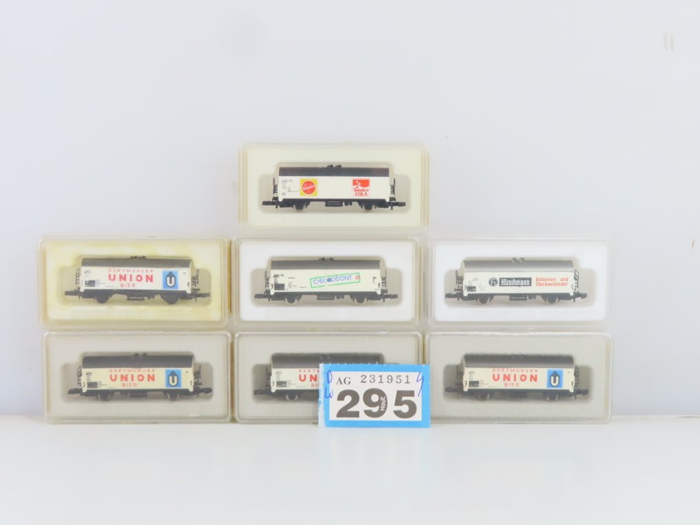 Märklin Z - 8600/8601/8602/8631 - Model train freight carriage (7) - 7x 2-compartment refrigerated wagons with inscriptions 'Dortmunder Union Bier', 'Hirschmann', - DB #4.3