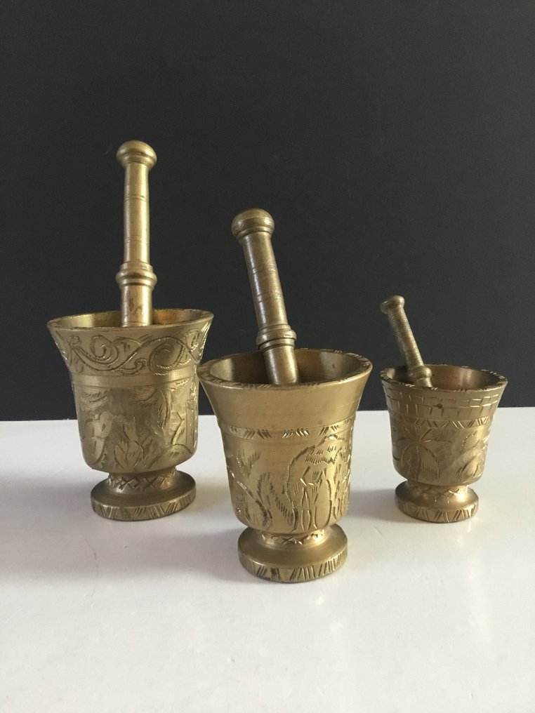 gemerkt HBS Apothekers - Mortar and pestle (6) - Brass - Set of 3 unique jacks #1.0
