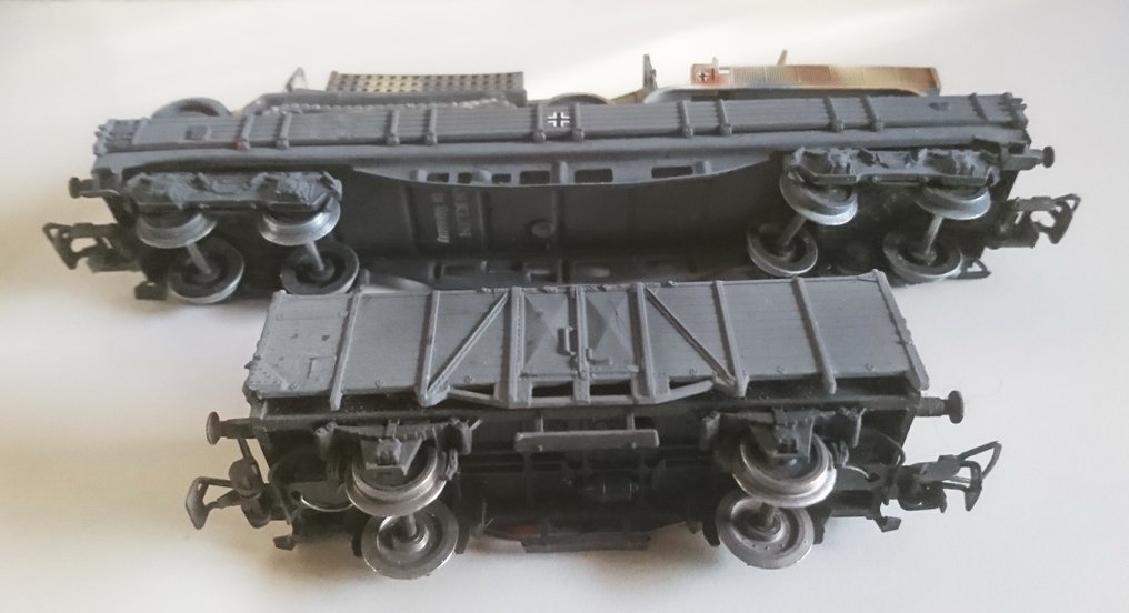 Roco, Märklin H0 - Modelltog godsvogn (2) - Militær-ombygging H0: 1 høyside- og 1 lavsidevogn - DR (DRB) #4.3