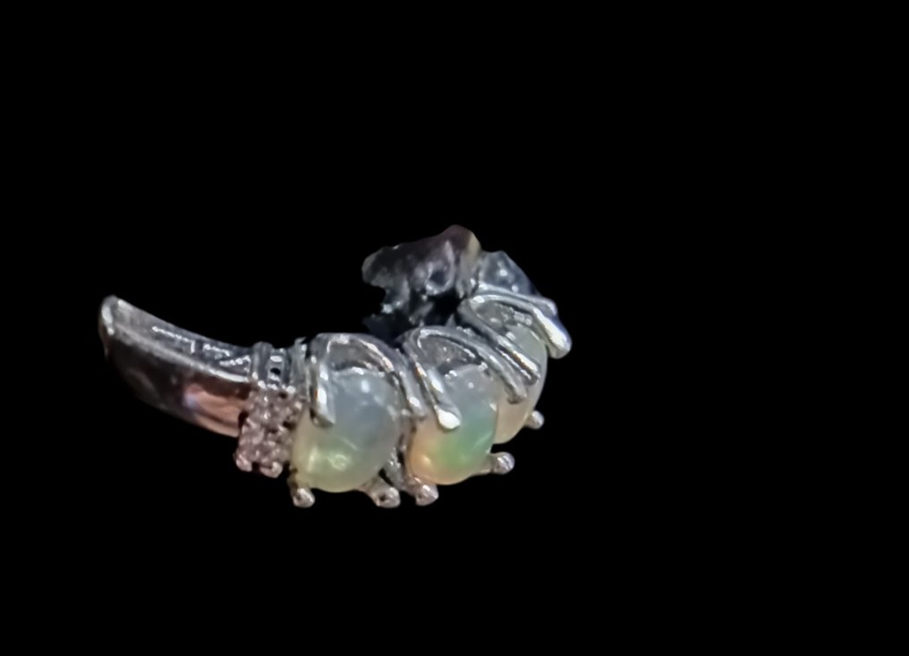 蛋白石 弧面形 - 高度: 0 mm - 闊度: 0 mm- 1.23 g - (1) #1.0