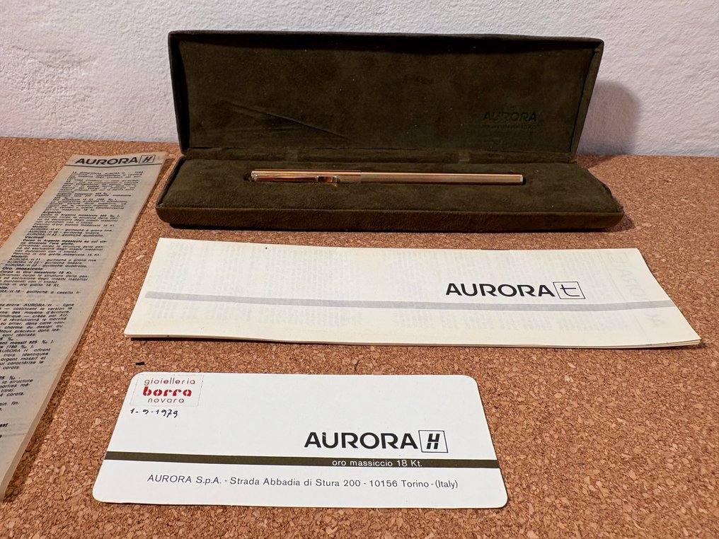 Aurora H – 18 kt solid gold fountain pen – complete original set – 1979 - Füllfederhalter #1.0