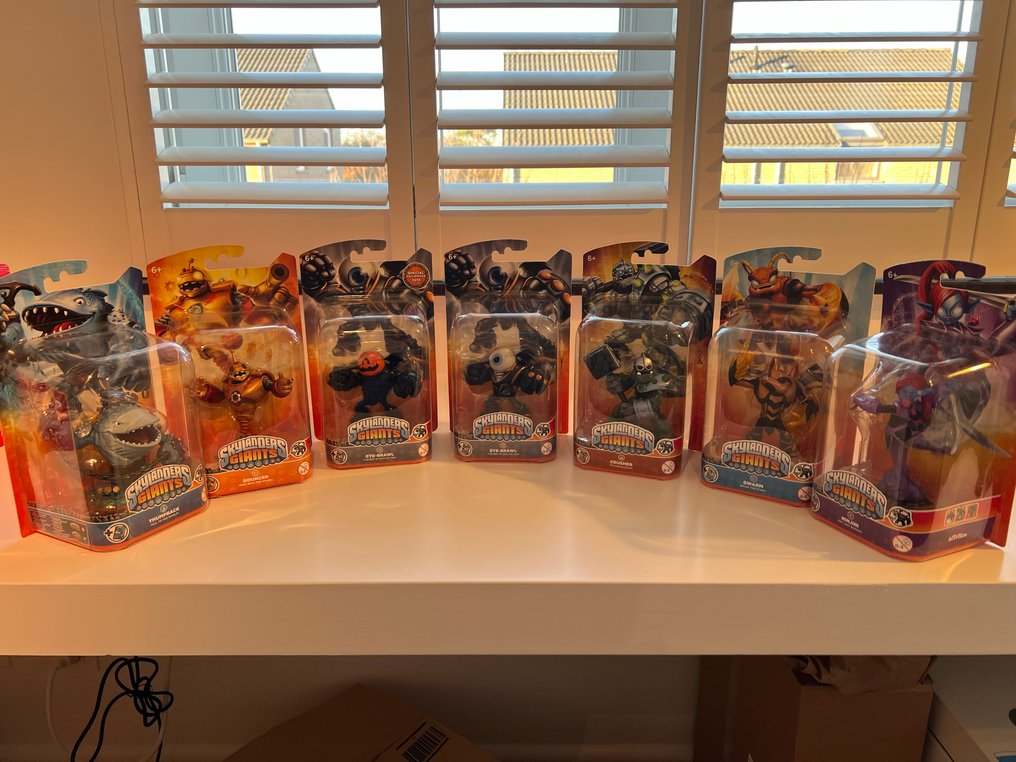 Video game figure Skylanders Giants Halloween edition 2013 Eye-Brawl; Thumpback; Bouncer; Eye-Brawl; Crusher; Swarm; - 2010-2020 #1.0
