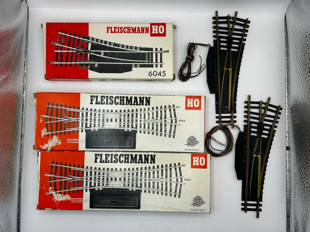 Fleischmann H0 - 6044, 6045, 60664 - Model train tracks (6) - Fleischmann switches from the 6000 series. #1.0