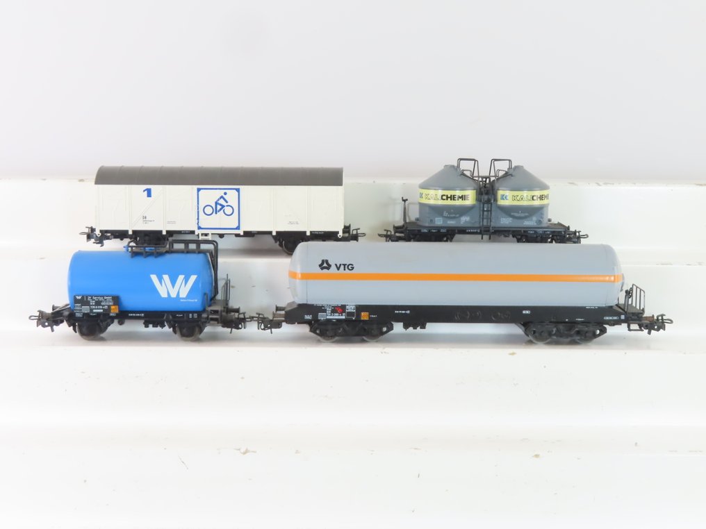 Märklin H0 - 4794 - Model train freight wagon set (1) - Four-piece goods wagon set 'VTG' 'KALICHEMI' 'VVV' '1' - DB #1.0
