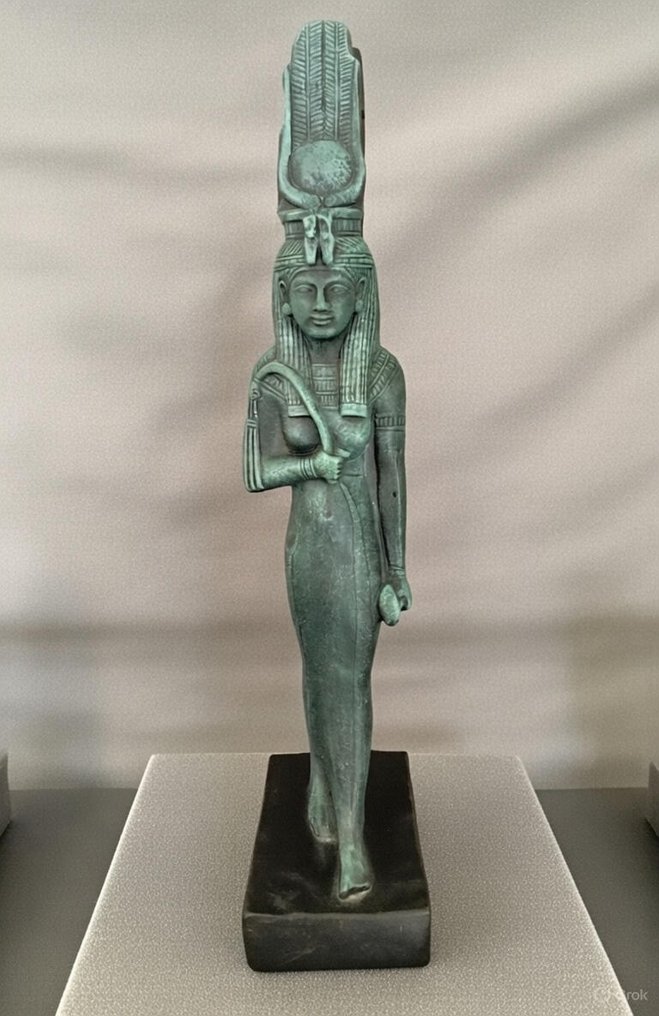 Sculpture, Isis - 63 cm - Resin #1.0