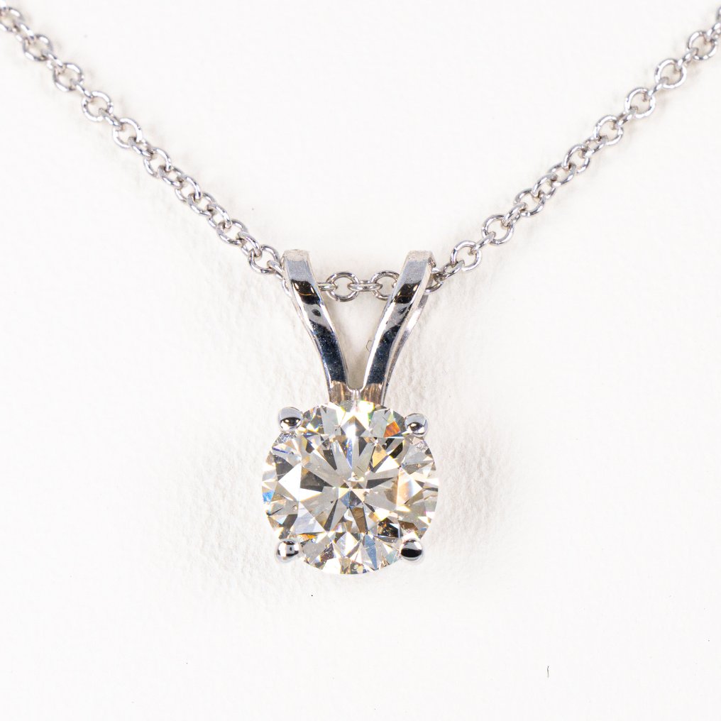 Sem preço de reserva - Colar com pingente - 14 K Ouro branco - 0.81ct. tw. Diamante (Natural) - IGI #1.0