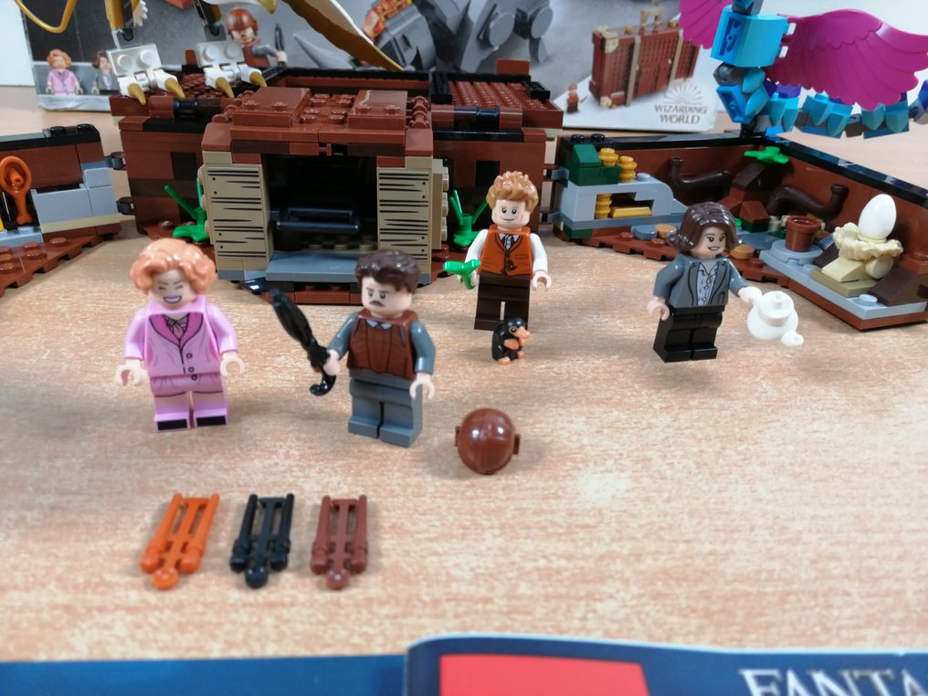 Lego - Harry Potter - 75952 - Newt's Case of Magical Creatures - 2010-2020 #3.2
